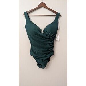 Miraclesuit Womens Escape Swimsuit Size 14 One Piece Green Underwire Support